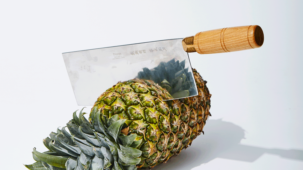 Stop Pineapple Tingling: The Saltwater Trick & Cutting Guide